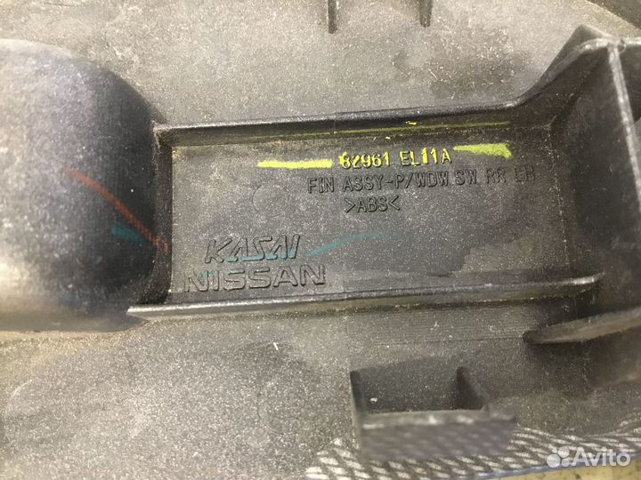 Накладка (кузов внутри) Nissan Tiida (C11) 2007-20