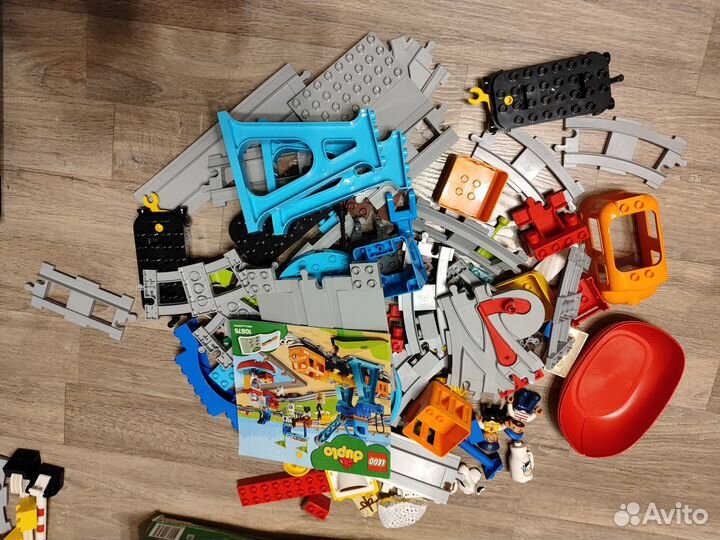 Lego duplo 10875 и 10822