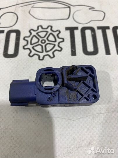 Датчик удара Renault Logan 2 K7MA812 2015