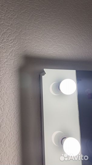 Гримерное зеркало с лампочками, настенное