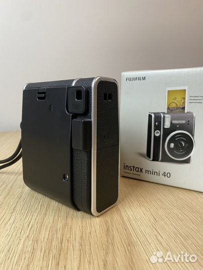 Фотоаппарат мгновенной печати полароид Instax