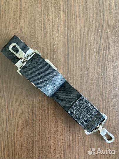 Наплечный ремень с карабинами