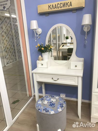 Детский туалетный столик