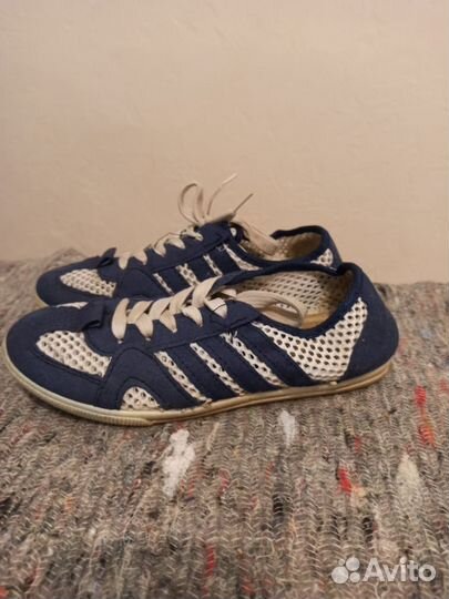 Обувь пакетом 35