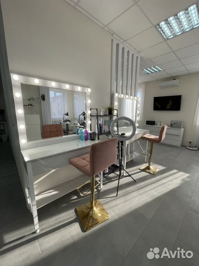 Место бровиста/ визажиста в аренду