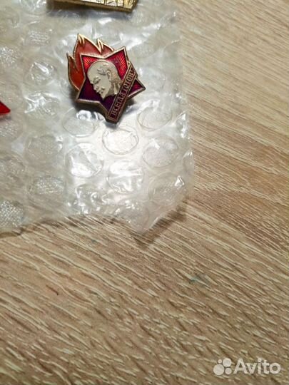 Значки школьные СССР