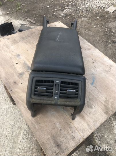 Кожаный подлокотник на мерседес w210