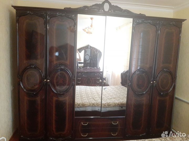 Спальный гарнитур бу