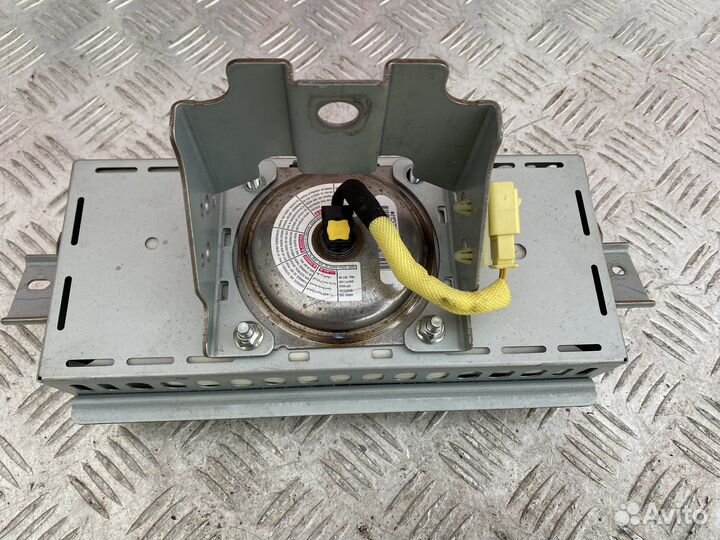 Подушка безопасности в торпеду Infiniti M25 M37