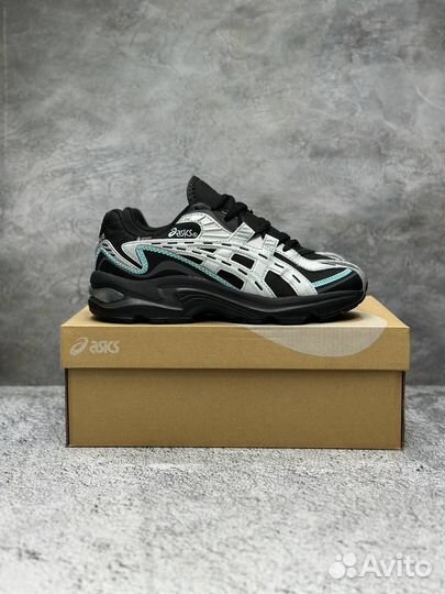 Кроссовки Asics gore tex