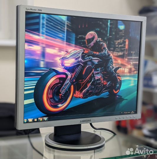 Монитор Samsung SyncMaster 204B