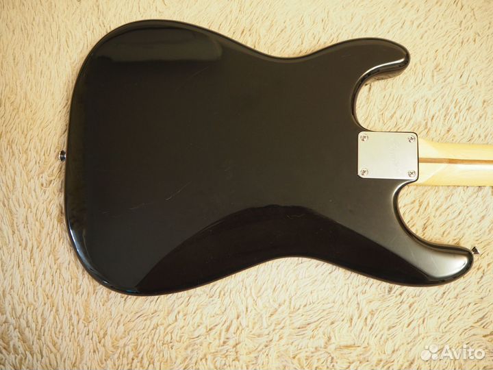 Электрогитара fender squier bullet strat