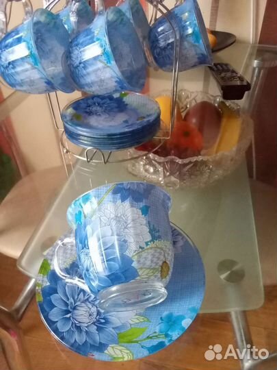 Набор чайных чашек на подставке