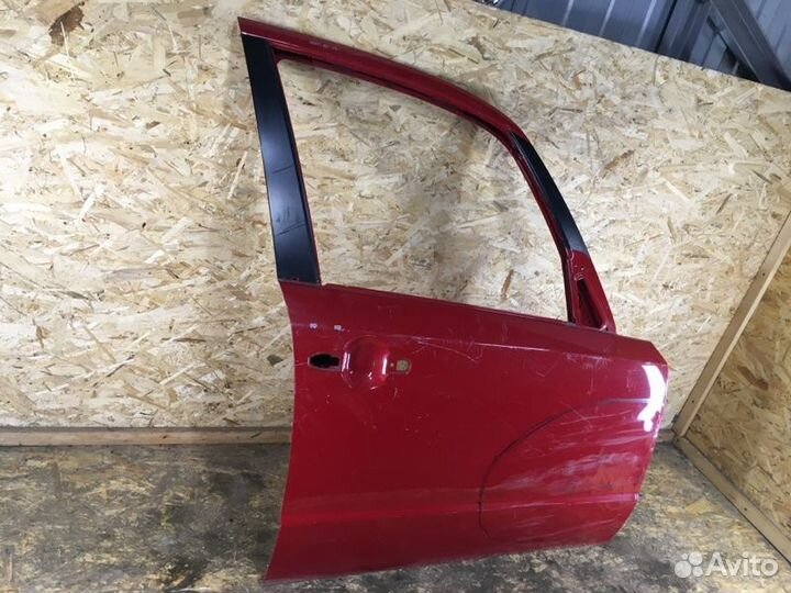 Дверь передняя правая Suzuki Sx 4