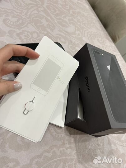 iPhone 8 Plus, 64 ГБ