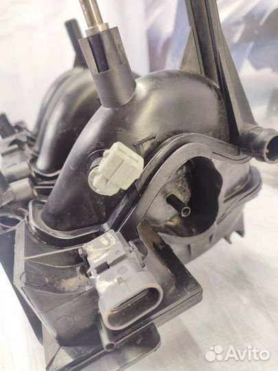 Впускной коллектор Renault Logan