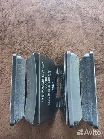 Задние тормозные колодки на туарег