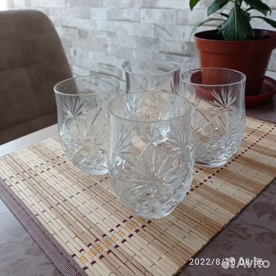 Хрустальные бокалы для вина