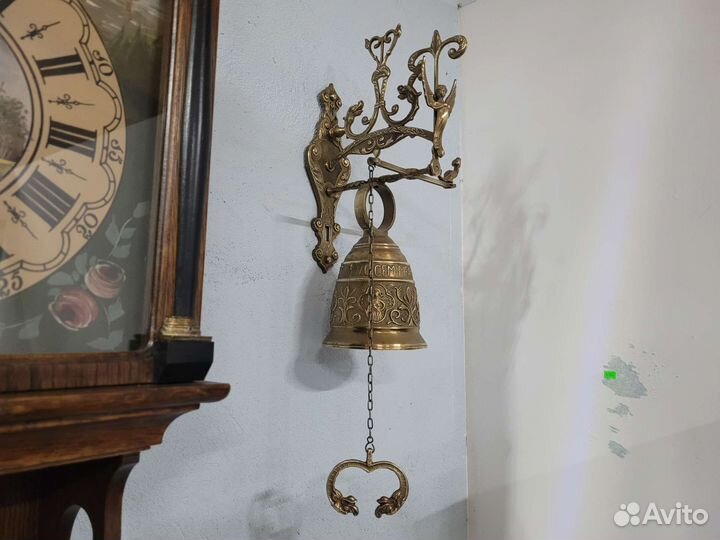 Большой старинный дверной колокольчик, бронза
