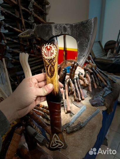 Топор кованый ручной работы