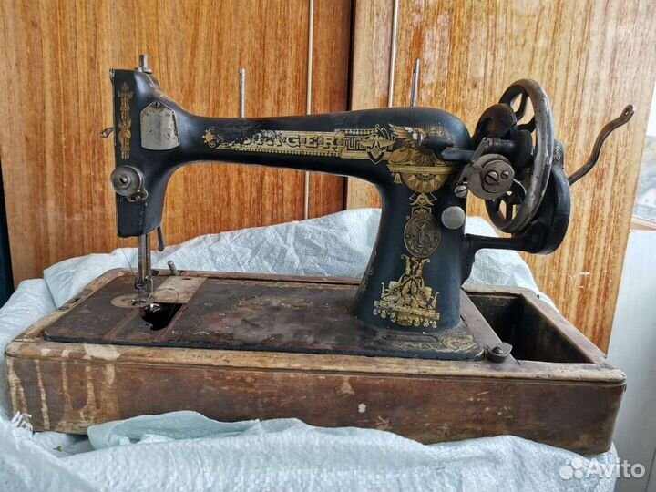 Зингер с чугунной станиной
