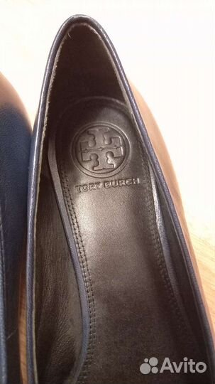 Кожаные лоферы с отделкой мехом Tory Burch