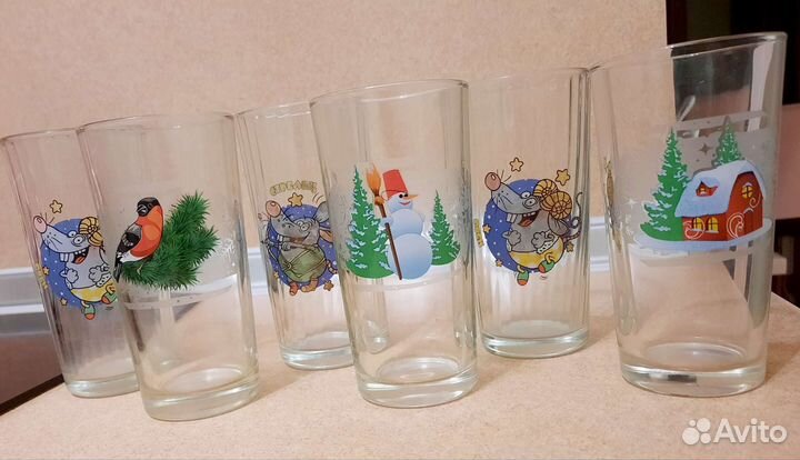 Бокалы,тарелки,горшок,овощечистка,хрусталь