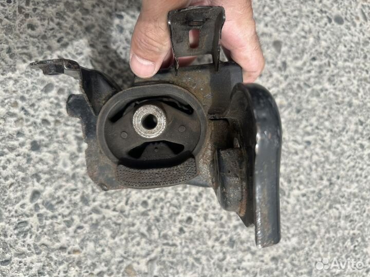 Подушка коробки toyota