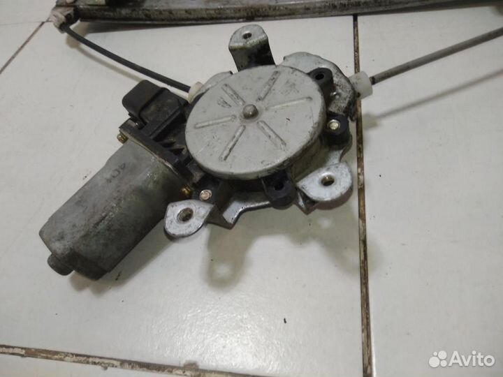 Стеклоподъемник электр. задний левый Mitsubishi La