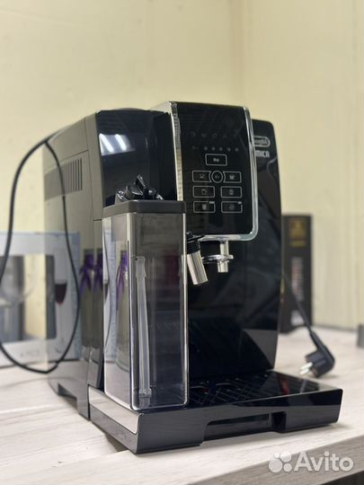 Кофемашина DeLonghi Dinamica