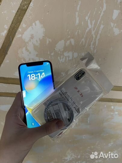 iPhone X, 64 ГБ