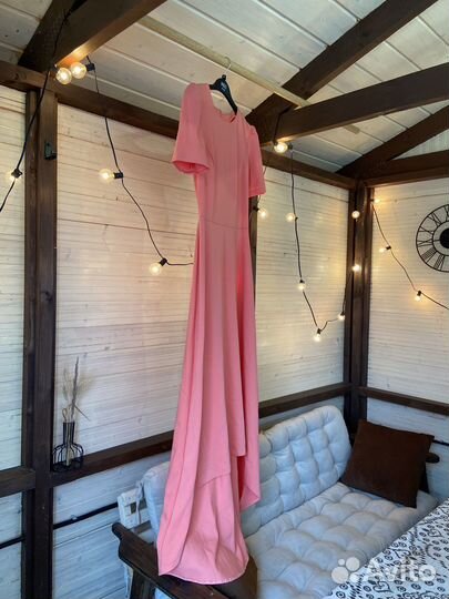 Вечернее платье со шлейфом 42