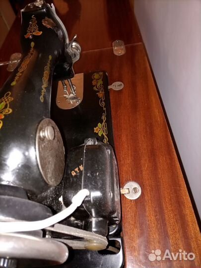 Швейная машина Подольск с электроприводом