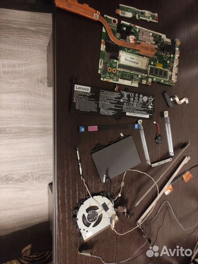 Запчасти от разбитого ноутбука Lenovo V15-ADA