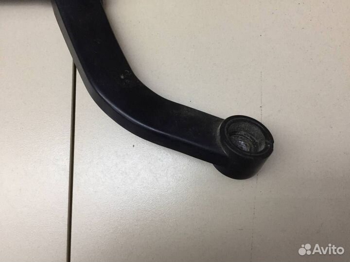 Поводок стеклоочистителя передний левый Land Rover