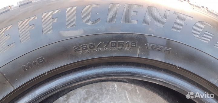 Goodyear EfficientGrip SUV 4x4 225/70 R16