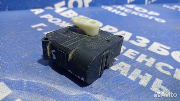 Моторчик заслонок отопителя Mitsubishi Pajero 3