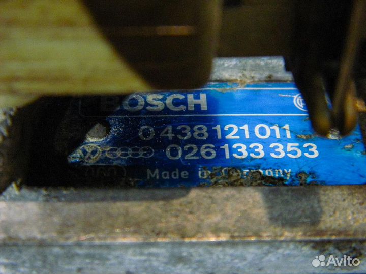 Инжектор Audi A100 C3 (0438101005)