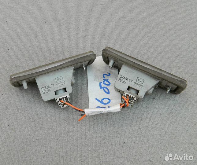 Плафон подсветки номера Mazda 626 GE 2.0 FS