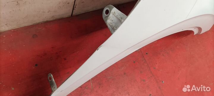 Крыло переднее правое Volkswagen Touareg 3