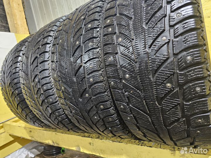 Cooper Weather-Master WSC 235/50 R18 97T