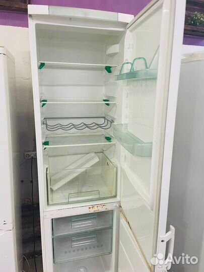 Холодильник Electrolux erb9043