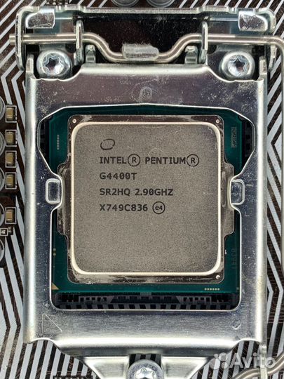 Материнская плата с процессором и памятью 1151