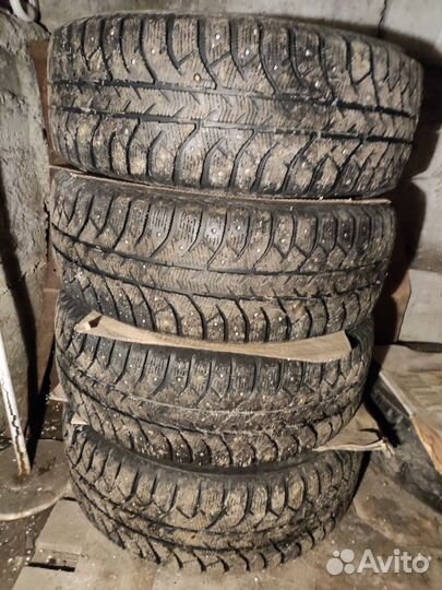 Bridgestone Ice Cruiser 7000 225/60 R17 103T