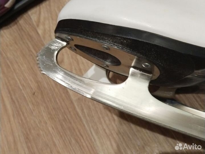 Коньки фигурные граф 38-39