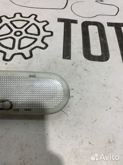 Плафон потолочный Renault Sandero 1