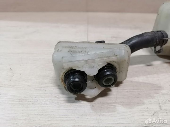 Бачок тормозного цилиндра Honda CRV 3 Хонда црв 3