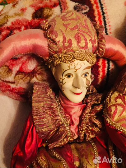 Кукла виниловая