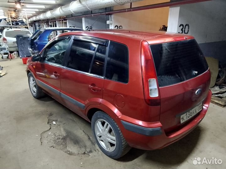 В разборе Ford Fusion 1.6 AT Рестайлинг