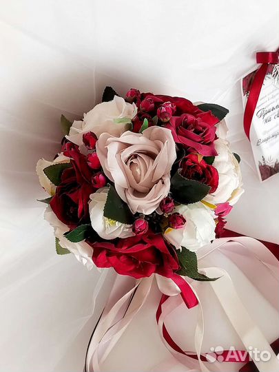 Букет из искусственных цветов